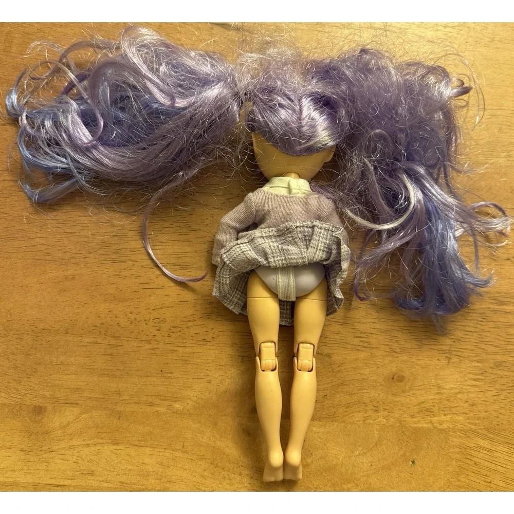 MGA Entertainment‎ Amaya Raine Rainbow Fashion Doll